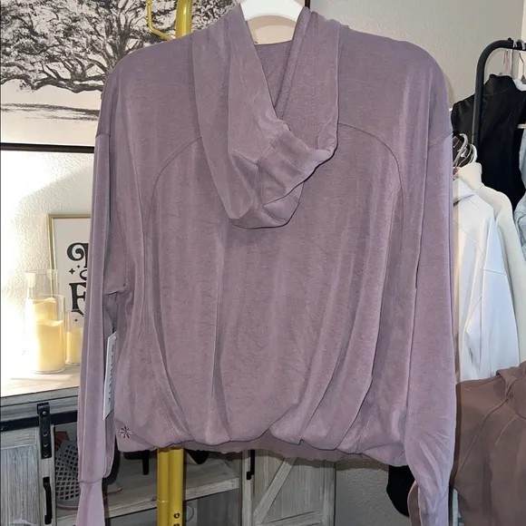 Athleta Seasoft Bubble Hem Hoodie - Picture 4 of 4